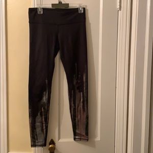 Alo painted leggings